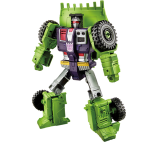 Illustration for article titled The Gigantic New Devastator Towers Over All Other Transformers